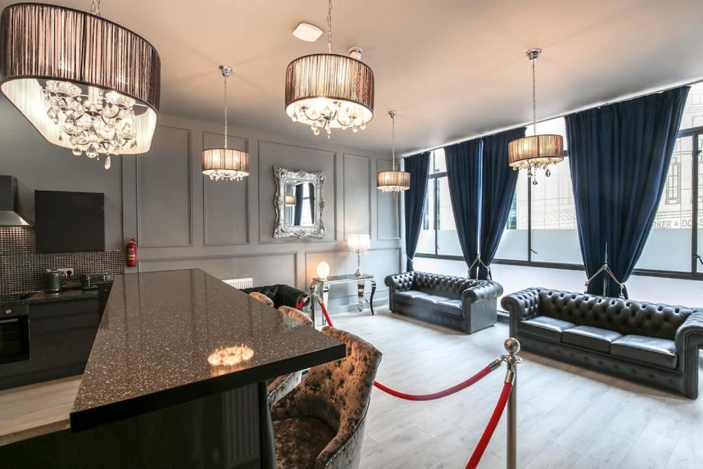 The V.I.P Suite - Sleeps 24! Best For Large Groups Liverpool Extérieur photo