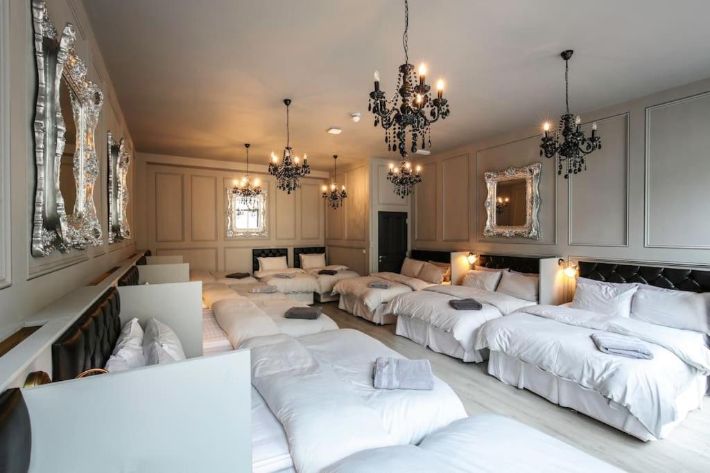 The V.I.P Suite - Sleeps 24! Best For Large Groups Liverpool Extérieur photo