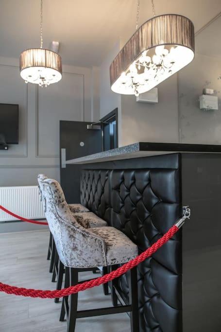 The V.I.P Suite - Sleeps 24! Best For Large Groups Liverpool Extérieur photo