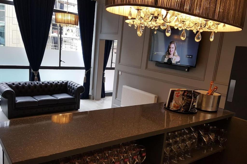 The V.I.P Suite - Sleeps 24! Best For Large Groups Liverpool Extérieur photo