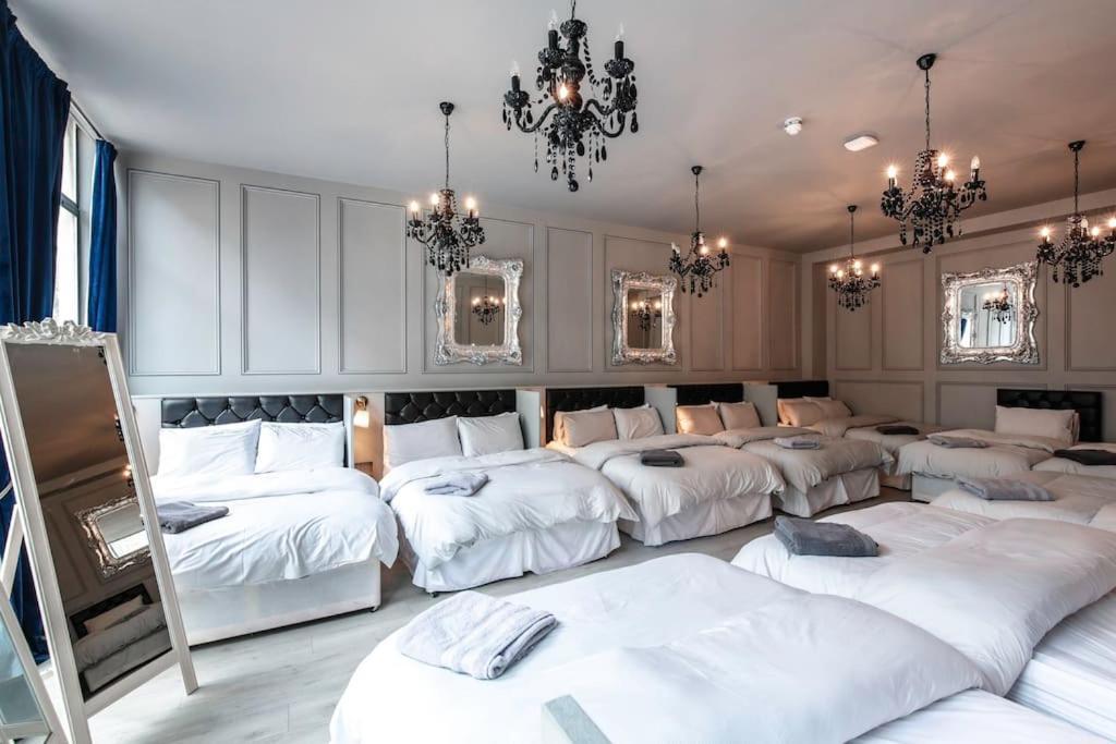 The V.I.P Suite - Sleeps 24! Best For Large Groups Liverpool Extérieur photo