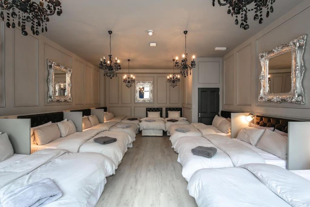 The V.I.P Suite - Sleeps 24! Best For Large Groups Liverpool Extérieur photo