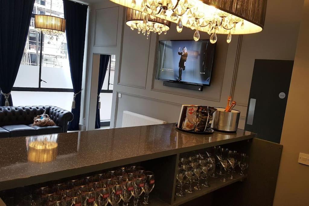 The V.I.P Suite - Sleeps 24! Best For Large Groups Liverpool Extérieur photo