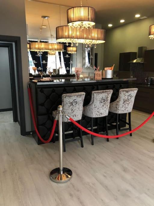The V.I.P Suite - Sleeps 24! Best For Large Groups Liverpool Extérieur photo