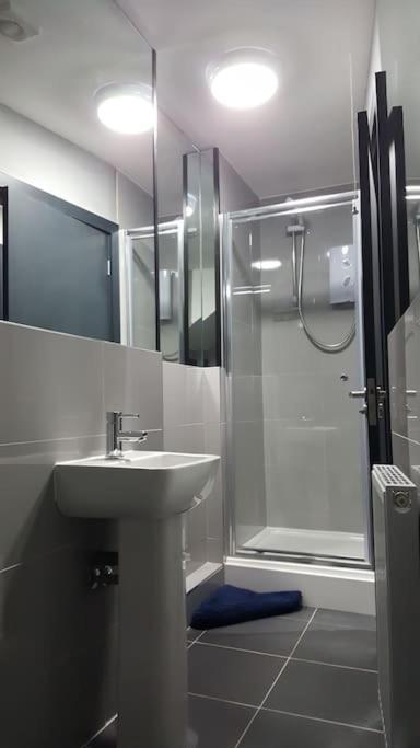 The V.I.P Suite - Sleeps 24! Best For Large Groups Liverpool Extérieur photo