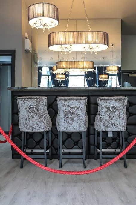 The V.I.P Suite - Sleeps 24! Best For Large Groups Liverpool Extérieur photo