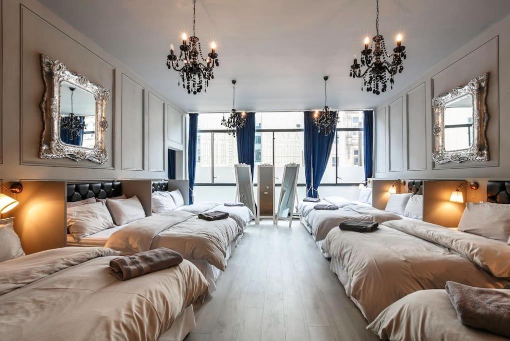 The V.I.P Suite - Sleeps 24! Best For Large Groups Liverpool Extérieur photo